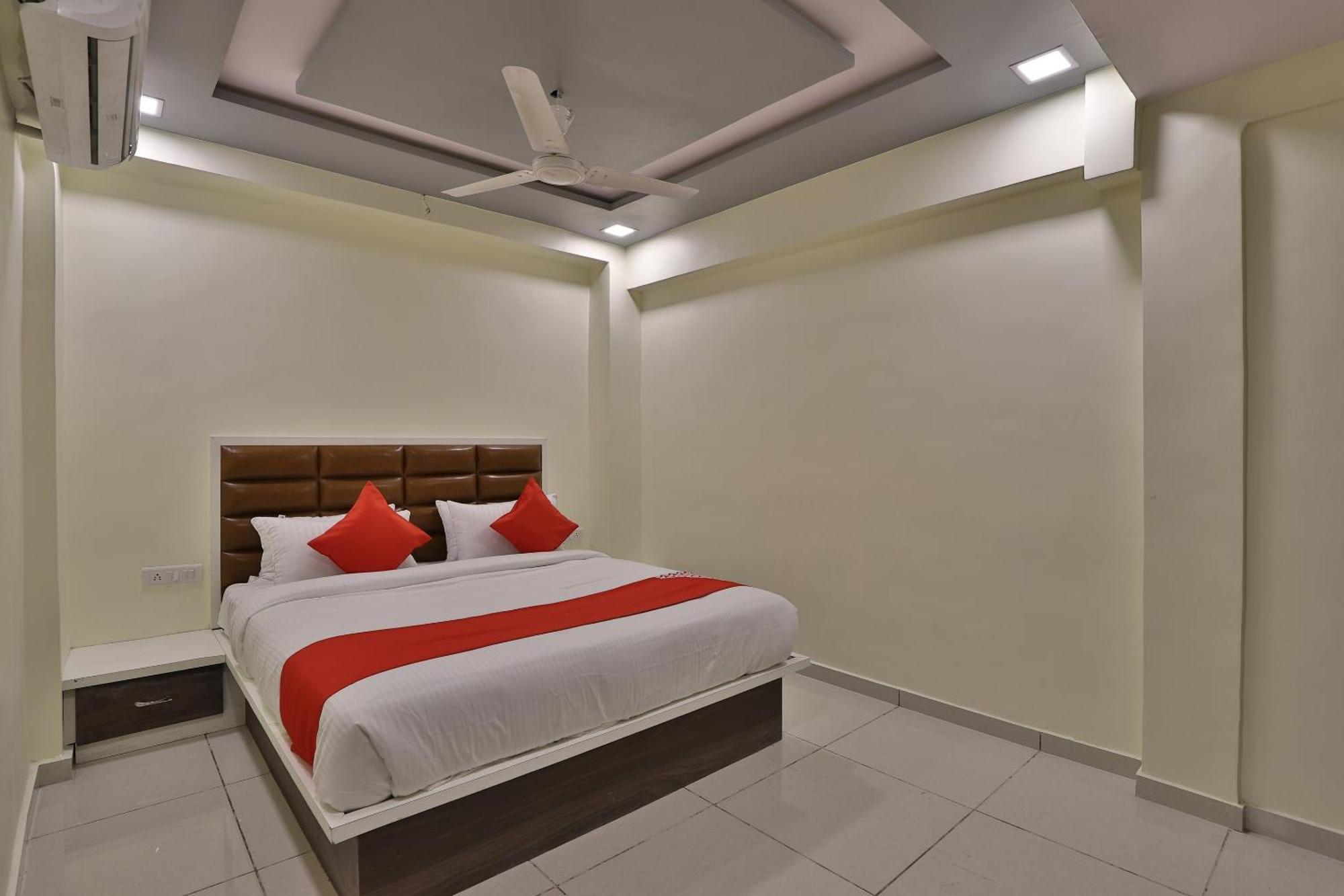 Hotel O Sunway Ахмедабад Экстерьер фото