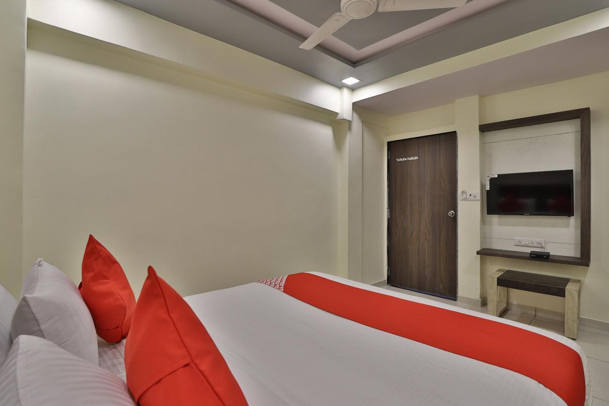 Hotel O Sunway Ахмедабад Экстерьер фото