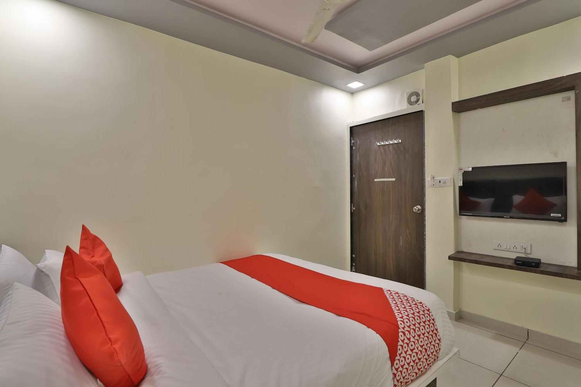 Hotel O Sunway Ахмедабад Экстерьер фото